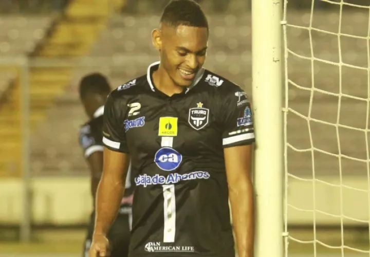 Ismael Díaz del Tauro. Anayansi Gamez