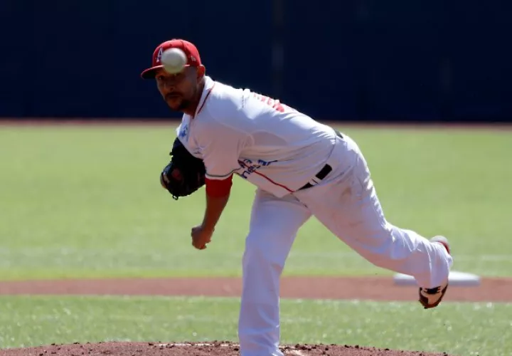 Davis Romero se llevó la victoria ante los Vaqueros de Montería de Colombia. Foto:EFE
