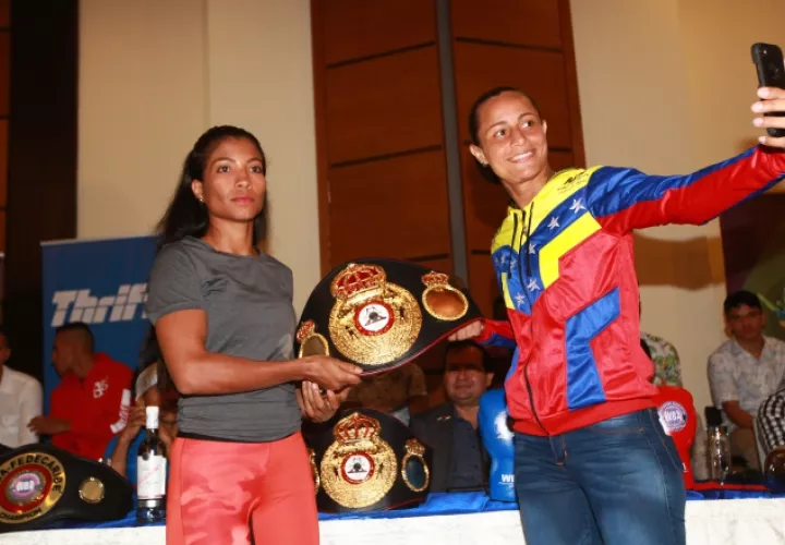 Laura Lerdezma y Mayerlin 'La Monita' Rivas. Foto: Anayansi Gamez