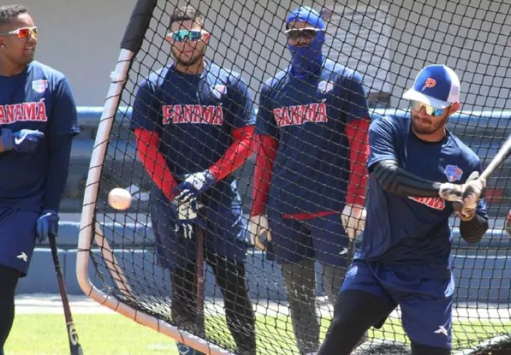 Félix Arosemena durante el entrenamiento de ayer. Fedebeis