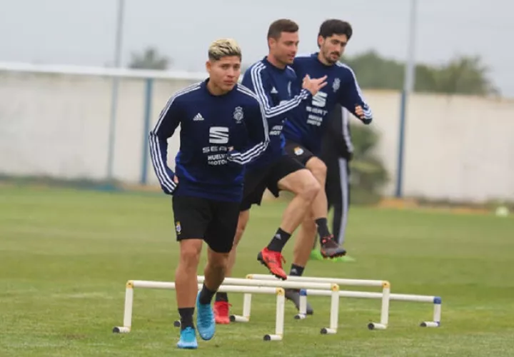 Cristian Martínez juega para el Recreativo Huelva.