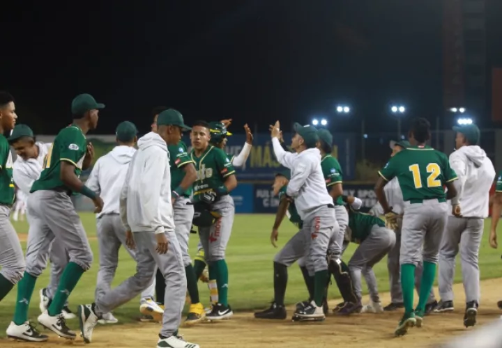 Coclé y Panamá Oeste tienen la serie semifinal empatada a 3-3. Fedebeis