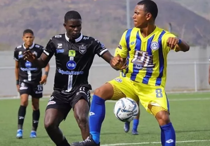 Tauro y Universitario se mantienen en la parte alta de la tabla. Foto: LPF