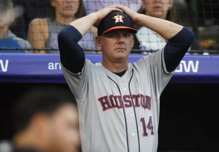 El piloto AJ Hinch fue despedido y suspendido. Foto: Foto: AP