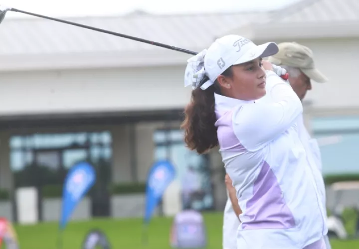 Sara Guadalupe Luciani,  Ernesto Durán y Carla Álvarez  tuvieron un buen inicio en el Panamá Invitacional. Anayansi Gamez