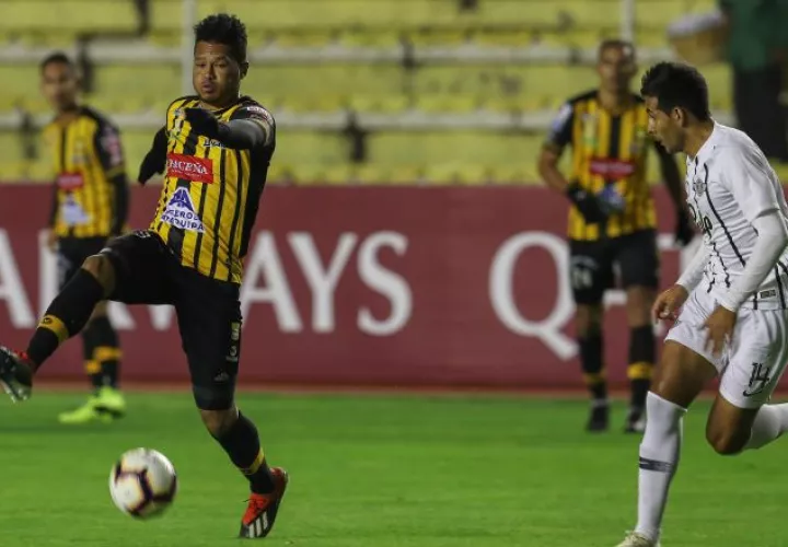 Rolando "Toro" Blackburn ha convertido 4 goles con The Strongets. AP