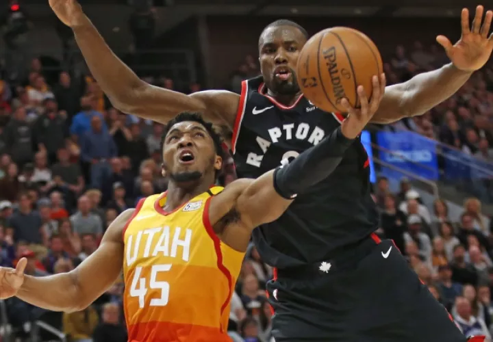 Mitchell durante el partido contra los Raptors. Foto AP