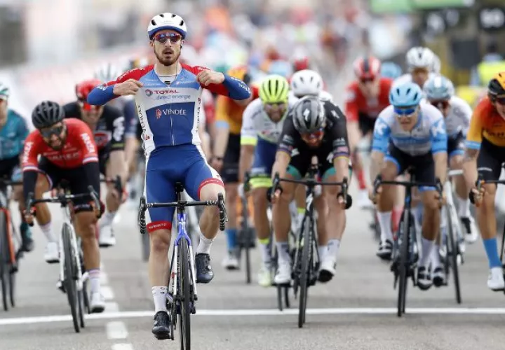 Niccolo Bonifazio durante una etapa de la Paris-Nice. Foto EFE