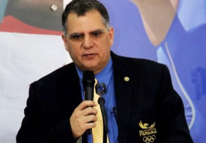 Camilo Amado explicó que el tema a tratar es cómo se hará el aplazamiento. Cortesía