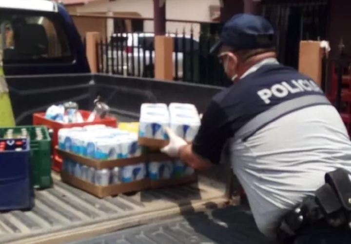 Unidades de la Policía Nacional decomisan cervezas en Atalaya.