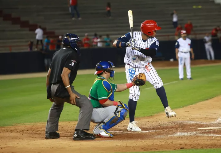 El béisbol mayor debió arrancar el 12 de marzo, pero fue postergado para el 7 de abril. La Fedebeis no dio a conocer posible fecha. @Anayansi Gamez