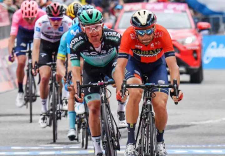 Giro de Italia AP