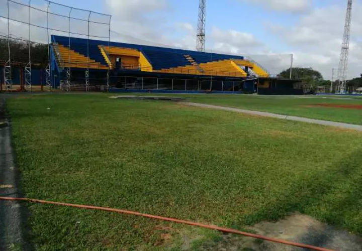 El estadio Claudio Nieto de Monagrillo fue sede del equipo juvenil, que se coronó en el pasado torneo y fue anunciado también como la casa del seleccionado mayor, mientras culminan los trabajos del Rico Cedeño.