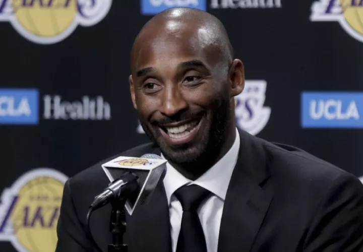 Kobe Bryant fue figura con los Lakers. . Foto: AP