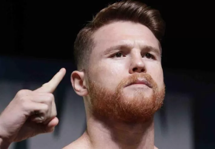 Canelo Álvarez asegura que entrena como si fuera un novato. EFE