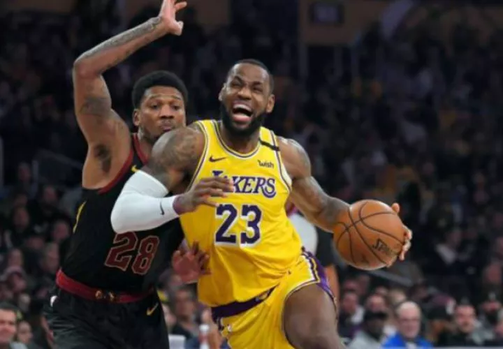 LeBron James de los Lakers (23) Foto:AP