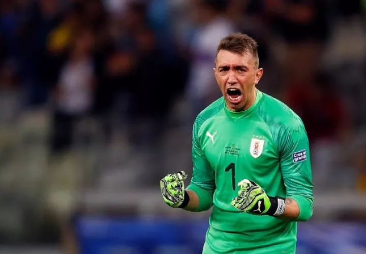 Muslera está agradecido con Óscar  Tabárez.