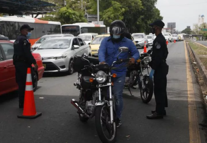 Miles de personas han sido detenidas violando la cuarentena. 