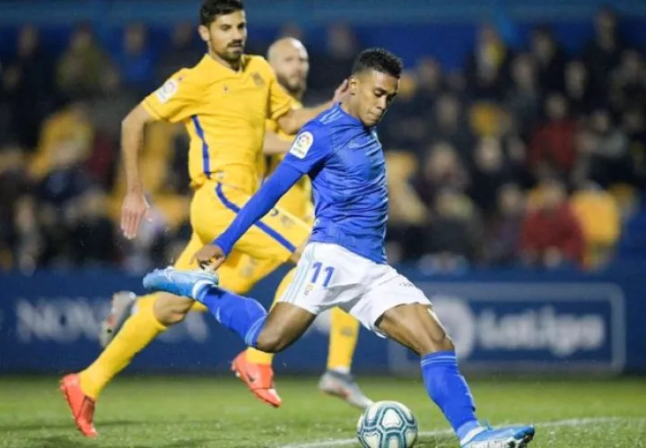 Yoel Bárcenas es jugador del Oviedo. Foto:Twitter