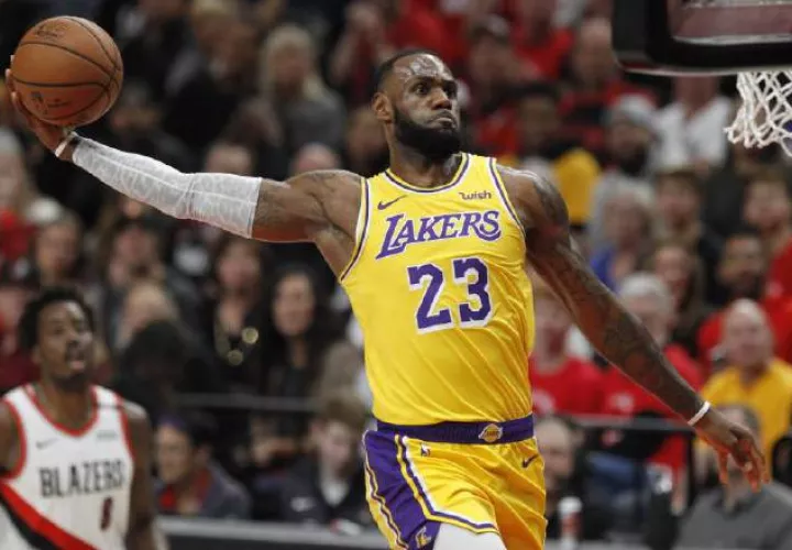 LeBron James jugador de los Lakers. Foto:EFE