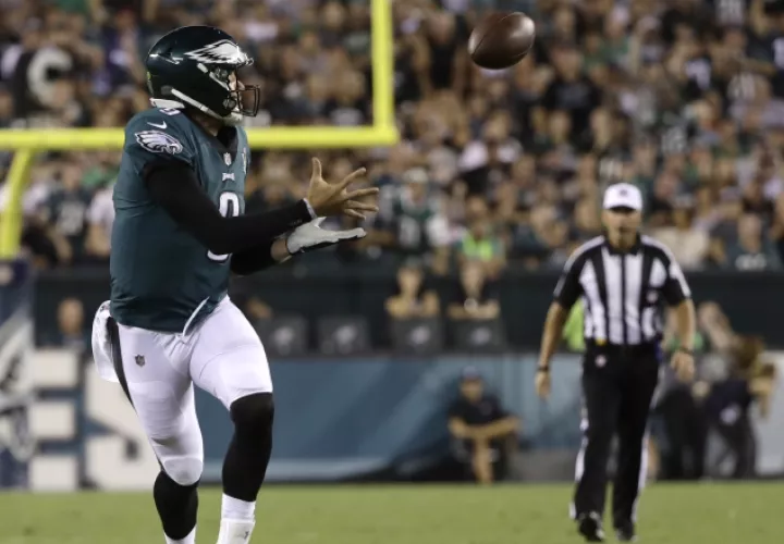 Los equipos de la NFL buscan alternativa para volver a la actividad deportiva. Foto:AP