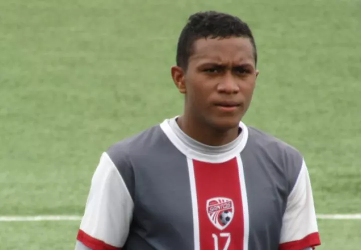El mediocampista panameño Víctor Griffith juega en Santos. @ADSantos61