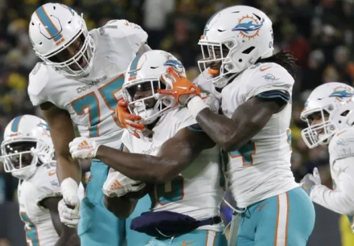 Los Miami Dolphins son optimistas que habrá temporada de NFL. Foto:AP