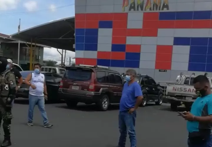 Camioneros panameños se mantuvieron durante dos semanas protestando en la frontera con Costa Rica. Archivo