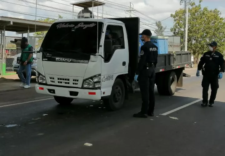 En Herrera se mantendrán puestos de control sanitario, pero en Los Santos todos serán removidos. Thays Domínguez.