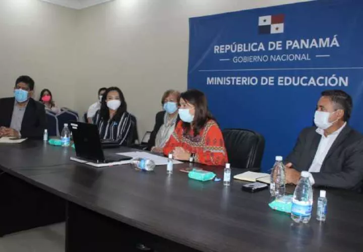 Varias sesiones se han realizado en el Meduca para analizar el futuro del año lectivo 2020.