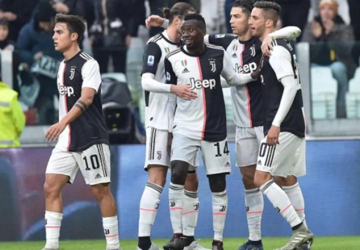 Juventus es líder en el fútbol italiano Foto:AP
