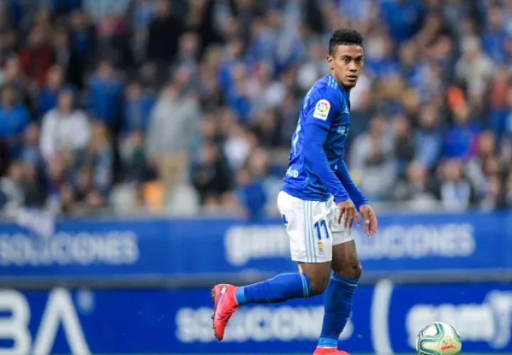 Édgar Yoel Bárcenas fue titular en Oviedo. Foto:@RealOviedo