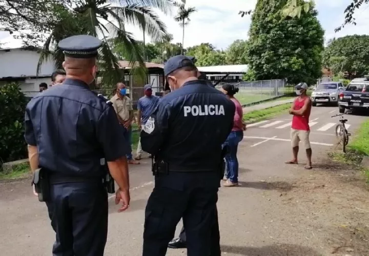 Con frecuencia se registran protestas públicas exigiendo viviendas. 