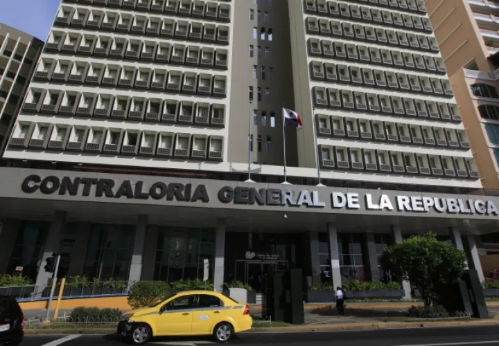 Contraloría contestó Hábeas Data al abogado Ernesto Cedeño. 
