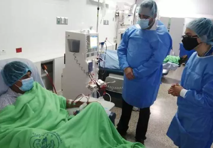 Los familiares del paciente aseguraron que al no aparecer como hospitalizado, al señor Vega no se le dio alimentación un día.