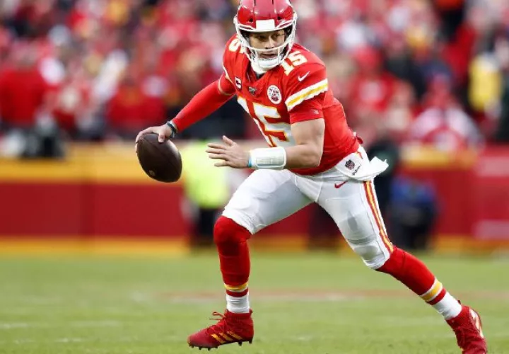 El mariscal de campo Patrick Mahomes. Foto:EFE