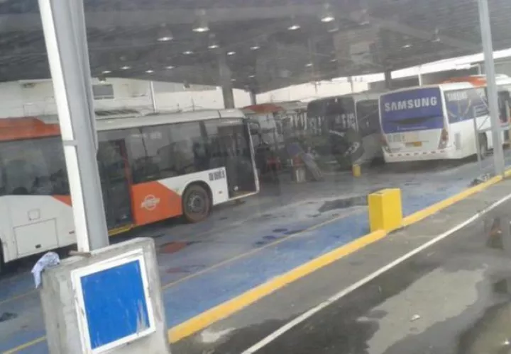 La cantidad de pasajeros actualmente se ha reducido hasta un 40%. Mi Bus Twitter.