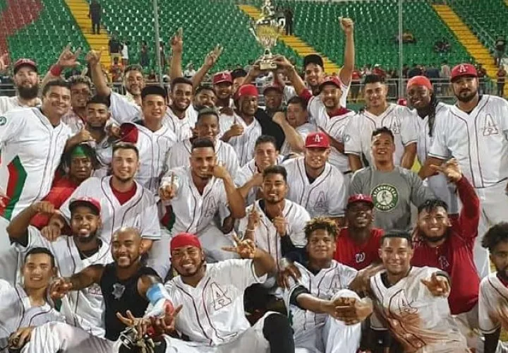 Astronautas, último equipo panameño en la Serie del Caribe. Foto:Probeis