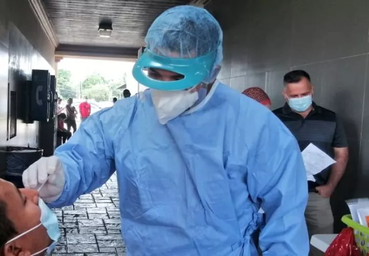 Muchas empresas se mantienen cerradas todavía por el avance de la pandemia del nuevo coronavirus en Panamá. Víctor Arosemena