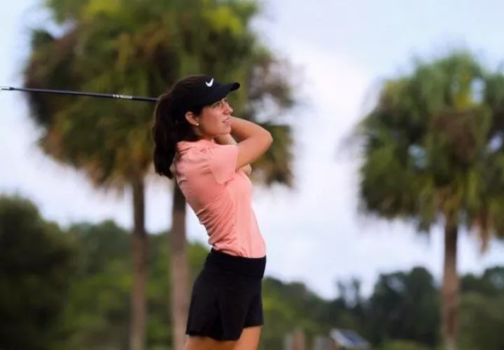 Carla Álvarez se destacó en Florida.