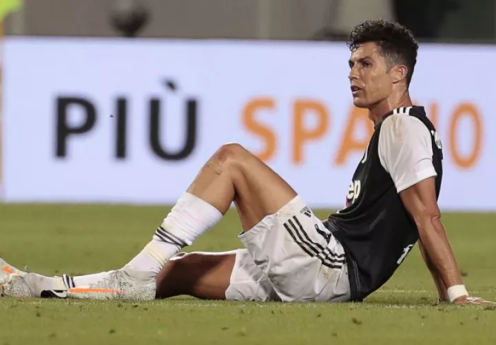 Juventus no ha podido ganar en los últimos tres partidos y Cristiano lamenta el empate ante Sassuolo . Foto:EFE