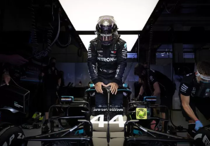 Lewis Hamilton tuvo buen ensayo este viernes. Foto:@LewisHamilton