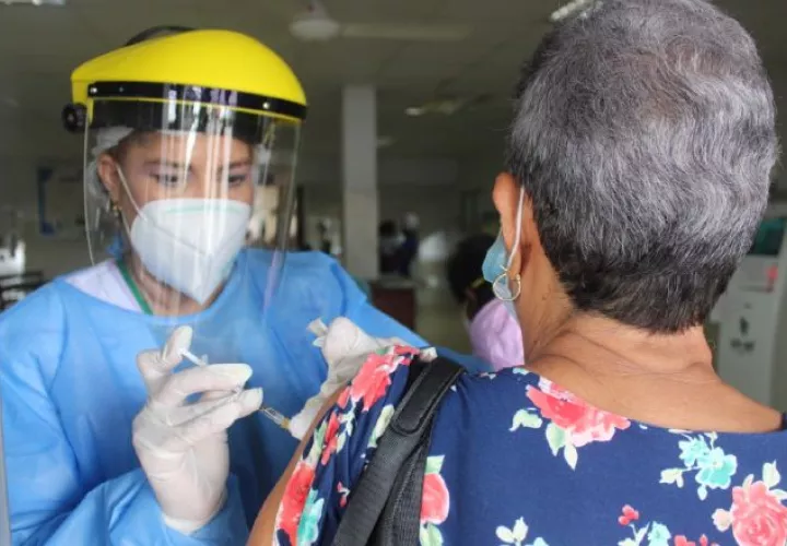 El sector farmacéutico aumenta capacidades de producción anticipando la llegada de una vacuna segura y accesible. Cortesía