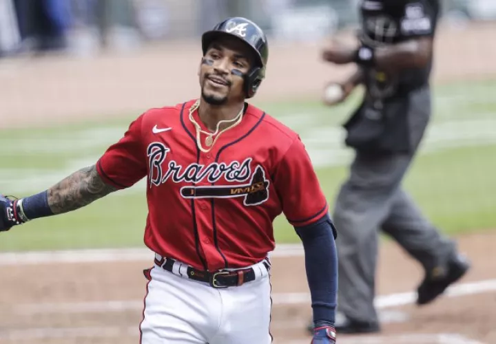 Johan Camargo festeja su cuadrangular ante los Mets. Foto:@Braves