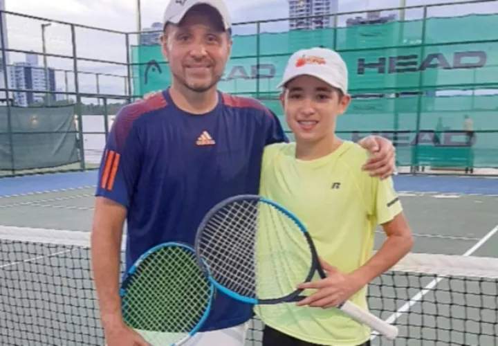 Su hijo Chad Valdés Jr. ya ha jugado torneos en Estados Unidos. Cortesía