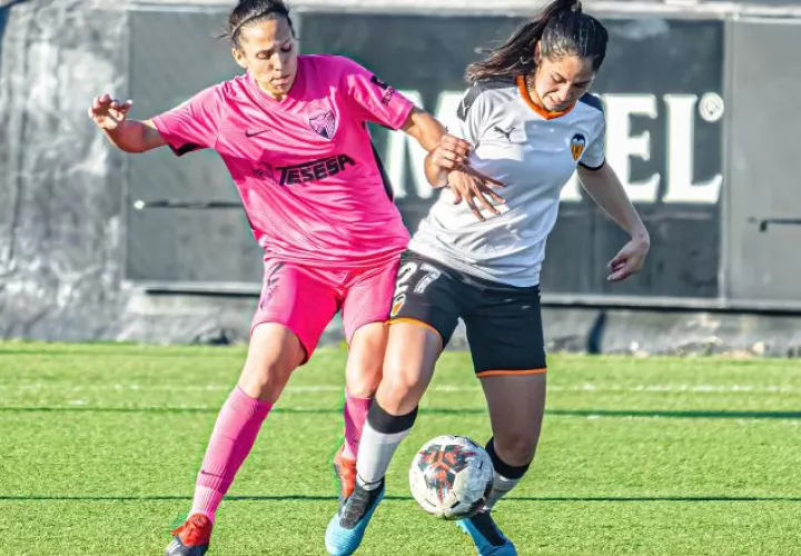 Rosario Vargas en uno de los partidos con Valencia B. Foto: Cortesía