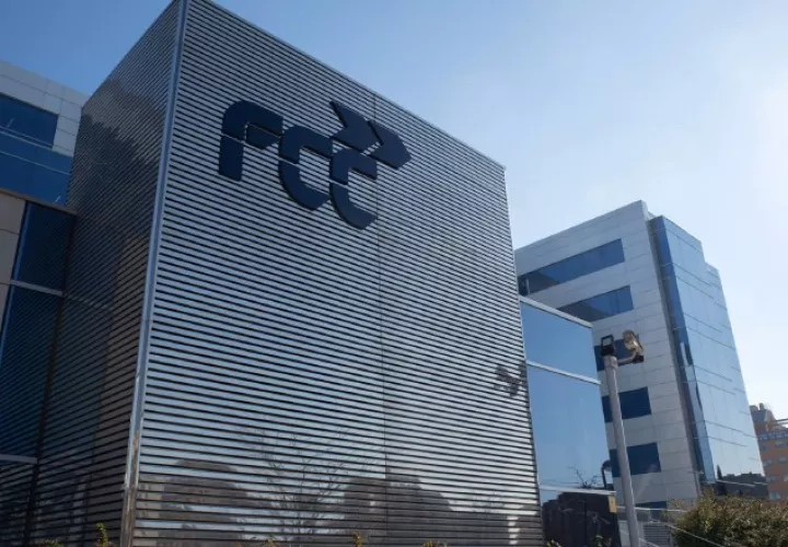En 2014, Carlos Slim inició su participación en FCC. Cortesía
