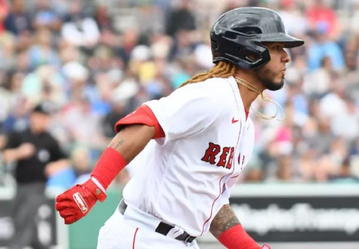 Jonathan Araúz de los Medias Rojas de Boston. Foto: Instagram