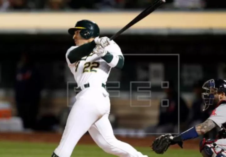Ramón Laureano de los Atléticos de Oakland. Foto:EFE