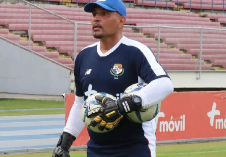 Donaldo Gónzalez entrenador de arqueros del seleccionado nacional. Foto:Anayansi Gamez